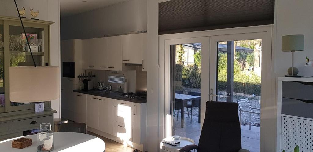 Chalet Op Vakantiepark Bonte Vlucht 多尔恩 外观 照片